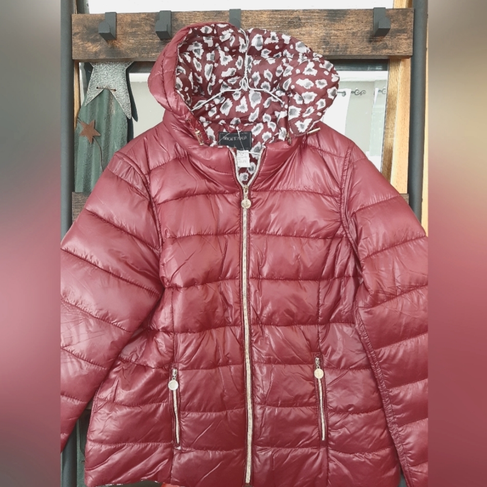 Brigitte Naux  puffer jacket hooded Size Large in wine colour
